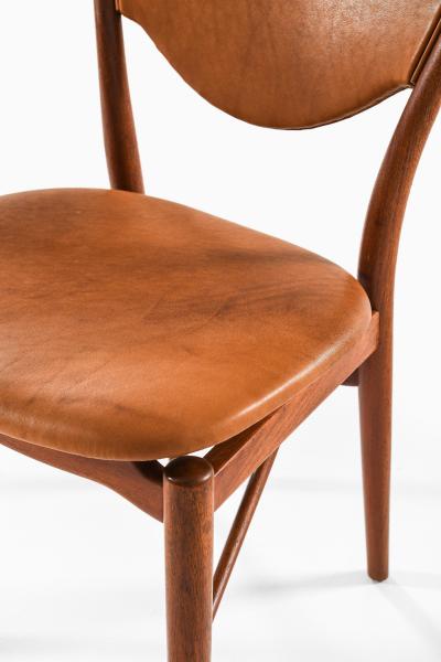 Finn Juhl Set of 6 Dining Chairs in Leather and Teak by Finn Juhl 1952