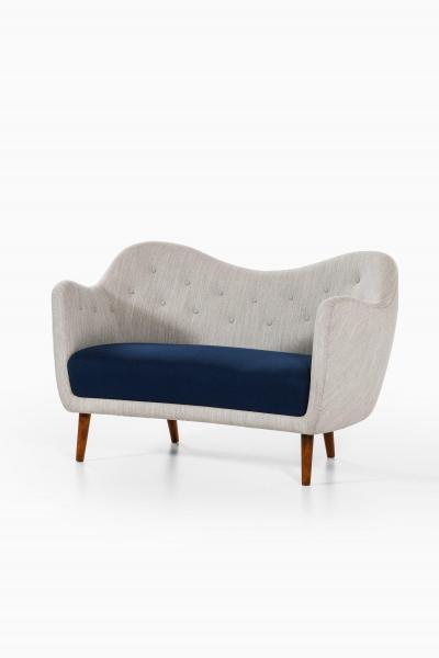 Finn Juhl Sofa in Stained Beech Legs and Reupholstered by Finn Juhl 1946