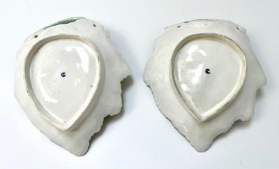 First Period Dr Wall Worcester Wall Pair of Dr Wall Worcester Porcelain Scale Blue Leaf Twig Dishes circa 1770