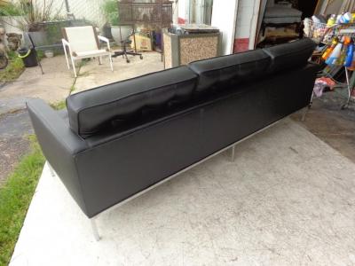 Florence Knoll Florence Knoll Black Leather Sofa