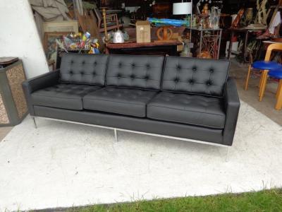Florence Knoll Florence Knoll Black Leather Sofa
