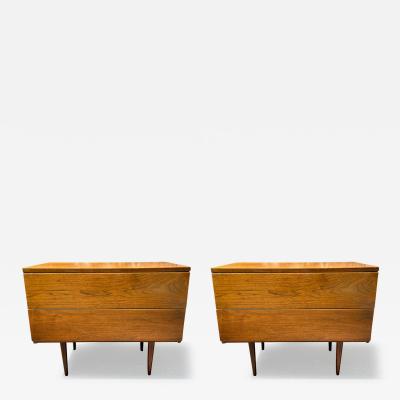 Florence Knoll PAIR OF MID CENTURY NIGHT STANDS IN THE MANNER OF FLORENCE KNOLL