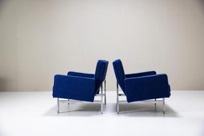 Florence Knoll Set of Two Florence Knoll Armchairs in Original Blue Upholstery USA 1950s