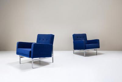Florence Knoll Set of Two Florence Knoll Armchairs in Original Blue Upholstery USA 1950s