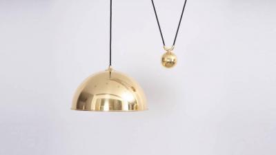 Florian Schulz Florian Schulz Posa Pendant with Counterweight in Brass