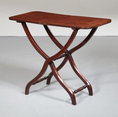 Folding Drinks Table