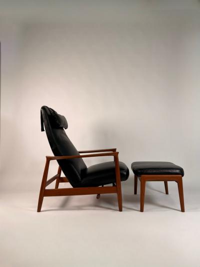 Folke Ohlsson Folke Ohlsson Recliner and ottoman for Dux in Black Leather
