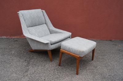 Folke Ohlsson Lounge Chair and Ottoman Model 4410 by Folke Ohlsson for Fritz Hansen