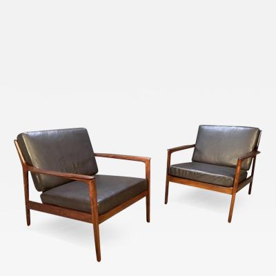 Folke Ohlsson PAIR OF VINTAGE SCANDINAVIAN MID CENTURY MODERN WALNUT LOUNGE CHAIRS USA 75 