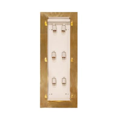 Fontana Arte Fontana Arte Pair of Impressive Wall Sconces with Sculpted Glass 1950s