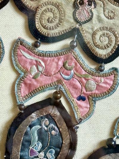 Framed Chinese Antique Embroidery Silk Collar Qing Dynasty