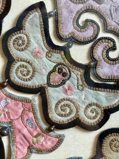 Framed Chinese Antique Embroidery Silk Collar Qing Dynasty