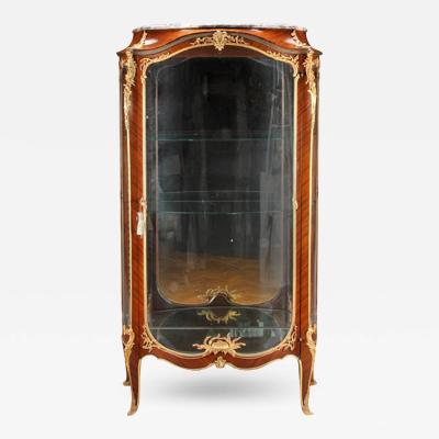 Fran ois Linke AN EXQUISITE FRENCH ORMOLU MOUNTED SHOWCASE BY FRANCOIS LINKE