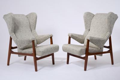 Franco Albini Exceptional pair of Franco Albini Fiorenza Armchairs