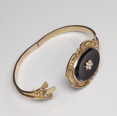 Frank Gardner Hale Frank Gardner Hale Gold Bracelet wit Onyx Pearls