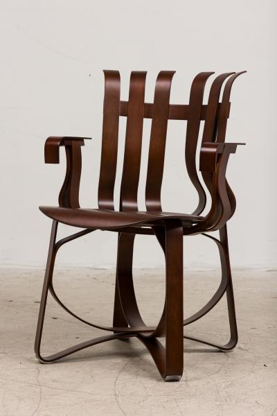 Frank Gehry 34 Frank Gehry for Knoll Hat Trick Armchairs