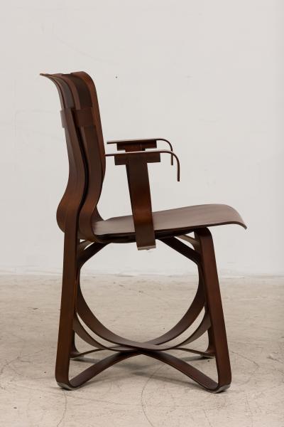 Frank Gehry 34 Frank Gehry for Knoll Hat Trick Armchairs