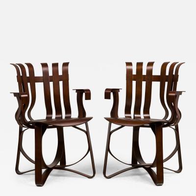 Frank Gehry 34 Frank Gehry for Knoll Hat Trick Armchairs