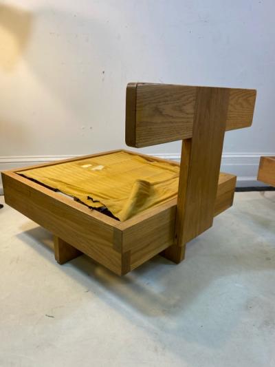 Frank Lloyd Wright MODERN ARCHITECTURAL PAIR OF CHAIRS IN THE MANNER OF FRANK LLOYD WRIGHT