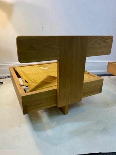 Frank Lloyd Wright MODERN ARCHITECTURAL PAIR OF CHAIRS IN THE MANNER OF FRANK LLOYD WRIGHT