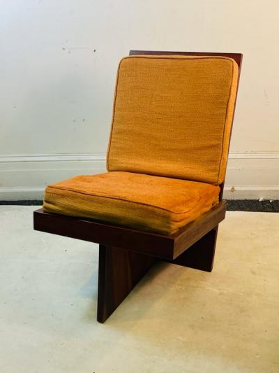 Frank Lloyd Wright RARE MODERNIST WOOD CHAIR ATTRIBUTED TO FRANK LLOYD WRIGHT