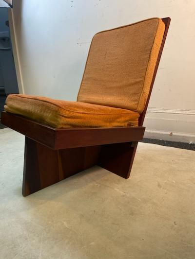 Frank Lloyd Wright RARE MODERNIST WOOD CHAIR ATTRIBUTED TO FRANK LLOYD WRIGHT