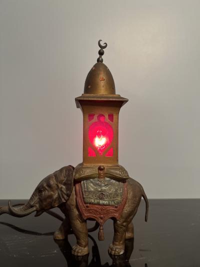 Franz Bergmann ART DECO FRANZ BERGMANN POLYCHROMED BROZE ELEPHANT LAMP