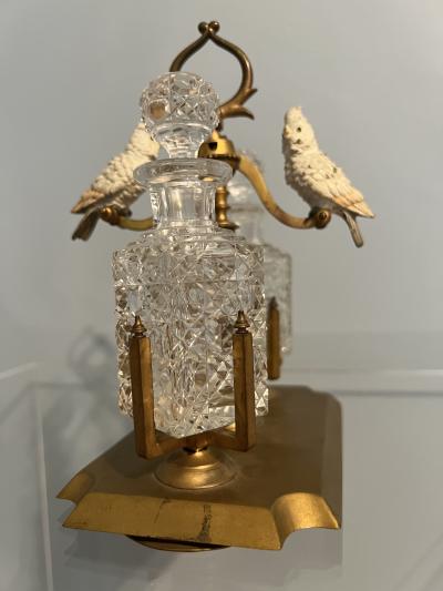 Franz Bergmann AUSTRIAN COLD PAINTED BRONZE COCKATOOS ON SWINGING PERCH CRUET SET