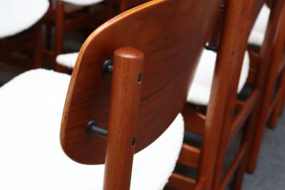 Fratelli Saporiti Set of Eight Italian Modern Shell Dining Chairs in Teak and Boucl by Saporiti