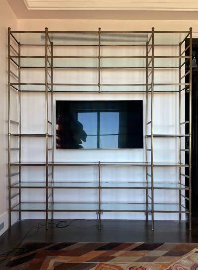 Frederick Victoria Cole Porter TV Etagere