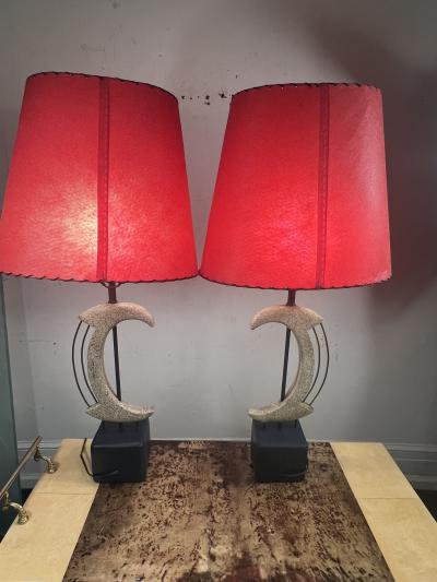 Frederick Weinberg MID CENTURY PLASTER BRASS ABSTRACT SCULPTURAL LAMPS WITH ORIGINAL RED SHADES