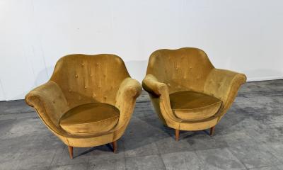 Frederico Munari 2 Velvet Armchairs by Federico Munari w Matching Sofa Available Italy 1950s