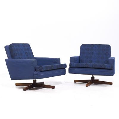 Fredrik Kayser Fredrik Kayser Model 807 Mid Century Norwegian Swivel Lounge Chairs Pair