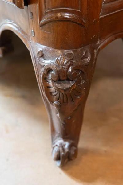 French 1740s Louis XV Two Drawer Commode with Carved Apron and Cabriole Legs