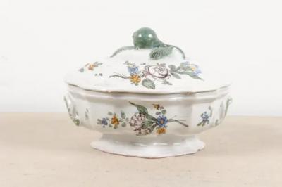 French 1750s Faience Oval Shaped Soup Tureen from Bordeaux with Floral Decor