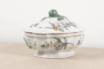 French 1750s Faience Oval Shaped Soup Tureen from Bordeaux with Floral Decor
