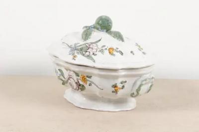 French 1750s Faience Oval Shaped Soup Tureen from Bordeaux with Floral Decor