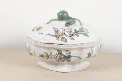 French 1750s Faience Oval Shaped Soup Tureen from Bordeaux with Floral Decor