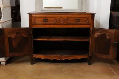 French 1750s Louis XV Walnut Proven al Buffet with Single Drawer and Two Doors