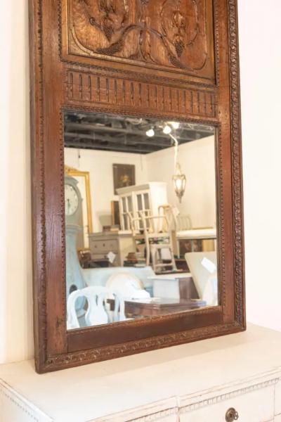 French 1750s Oak Trumeau Mirror with Large Carved Rinceaux and Floral Bouquet