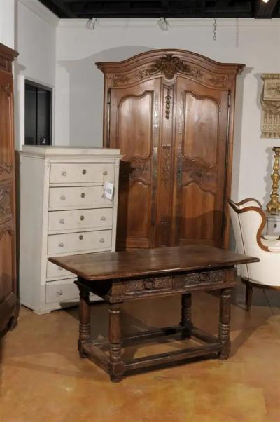 French 1750s Walnut Library Table with Carved Drawers and Original Hardware