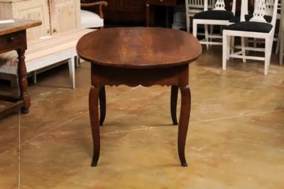 French 1830s Louis XV Style Center Table with Cabriole Legs and Carved Apron