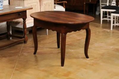 French 1830s Louis XV Style Center Table with Cabriole Legs and Carved Apron