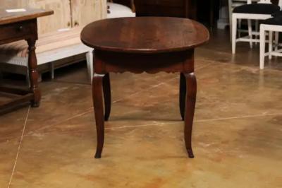 French 1830s Louis XV Style Center Table with Cabriole Legs and Carved Apron