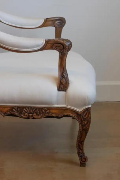 French 1840s Louis XV Style Walnut Fauteuil with Carved Accents and Upholstery