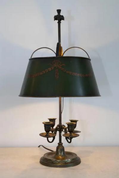 French 1850s Napol on III Green Painted T le Table Lamp with Garland Motifs