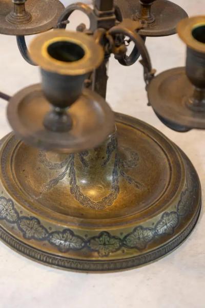 French 1850s Napol on III Green Painted T le Table Lamp with Garland Motifs