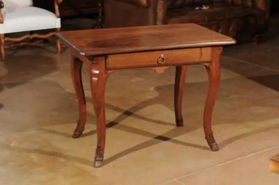 French 1860s Louis XV Style Walnut Side Table with Hoofed Feet and Single Drawer