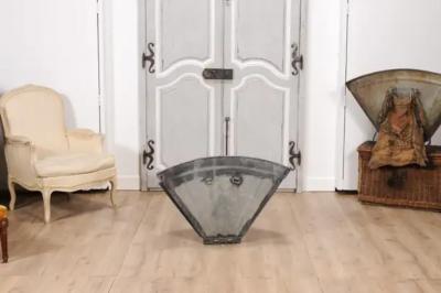 French 1890s Ch teau Villaret Grape Picking Hod with Fleur de Lys Motifs