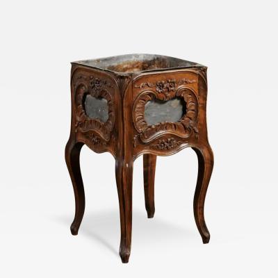 French 1890s Rococo Revival Walnut Planter with Rocailles and Floral Motifs